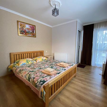 Guesthouse Venera เมสเตีย ภายนอก รูปภาพ