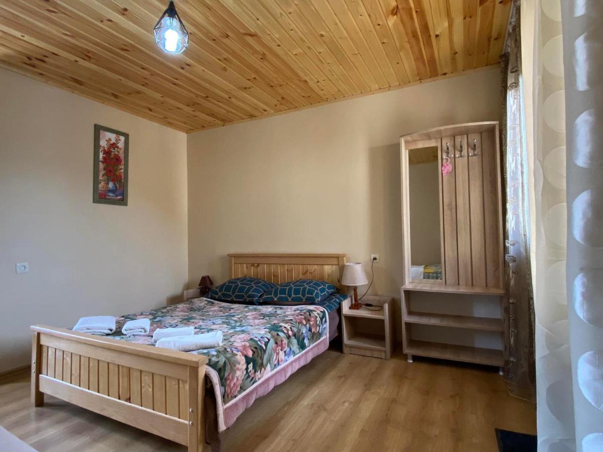 Guesthouse Venera เมสเตีย ภายนอก รูปภาพ