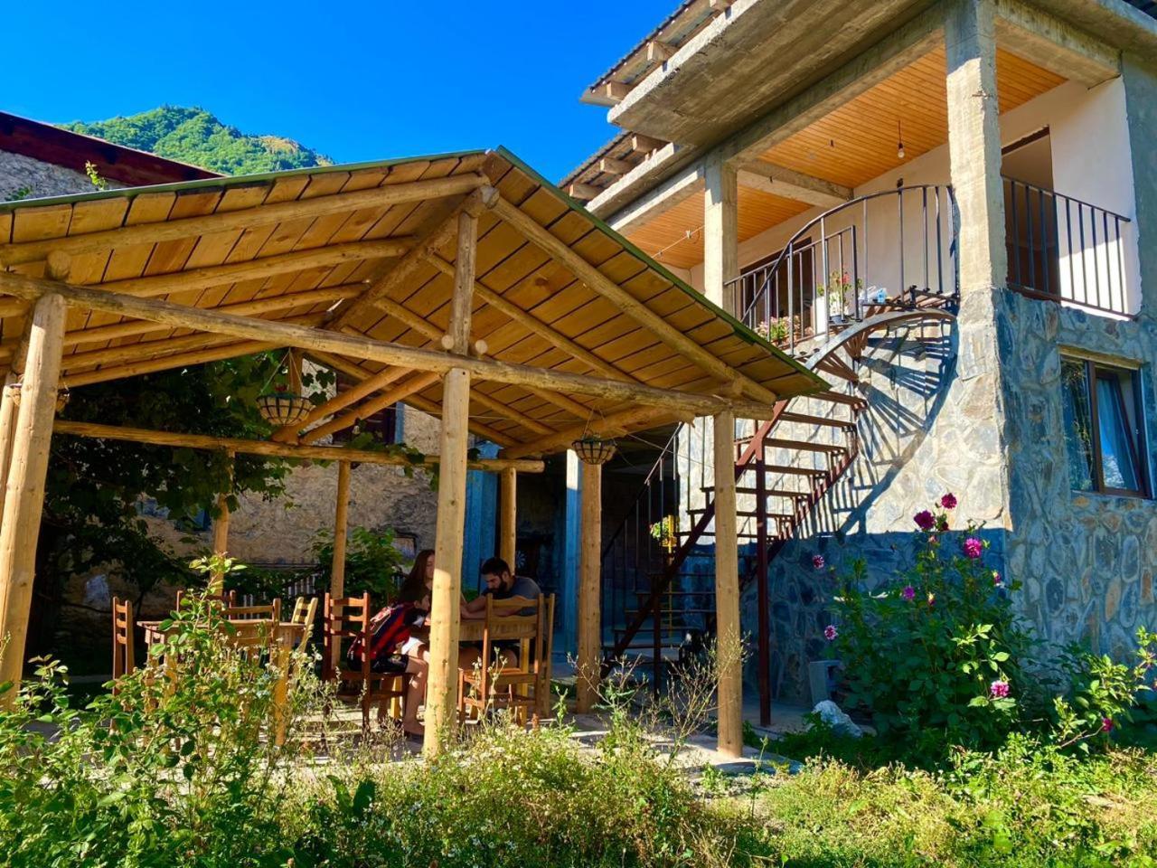 Guesthouse Venera เมสเตีย ภายนอก รูปภาพ