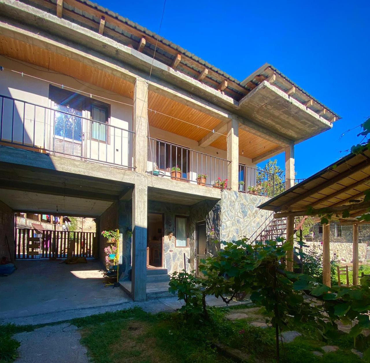 Guesthouse Venera เมสเตีย ภายนอก รูปภาพ