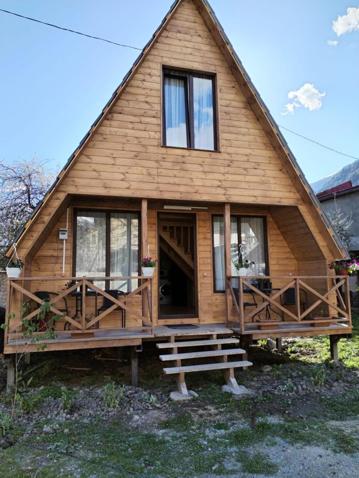 Guesthouse Venera เมสเตีย ภายนอก รูปภาพ